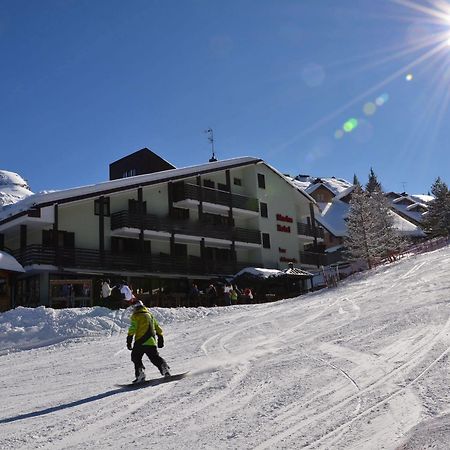 Hotel Alaska Folgarida Exterior photo