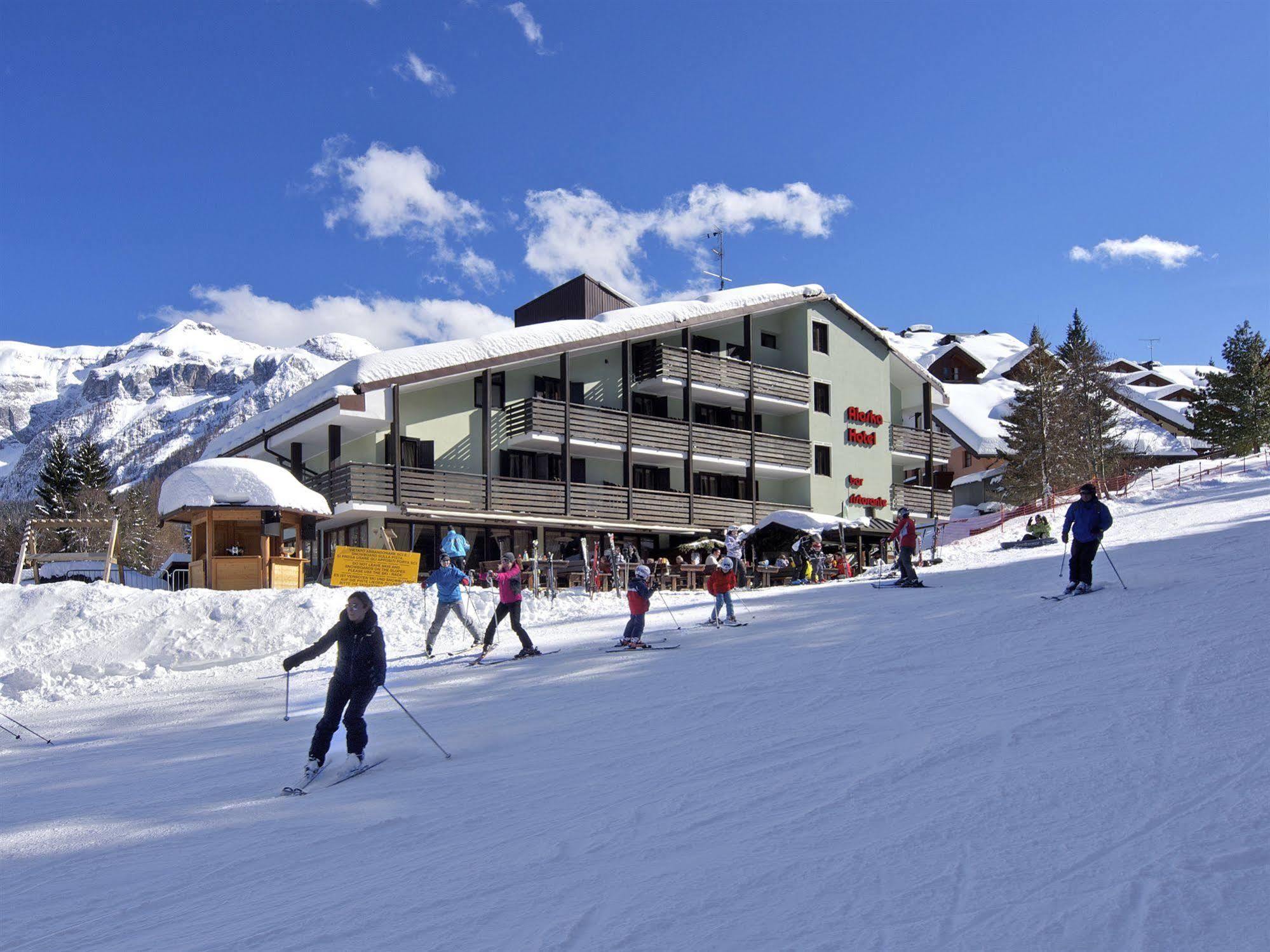 Hotel Alaska Folgarida Exterior photo